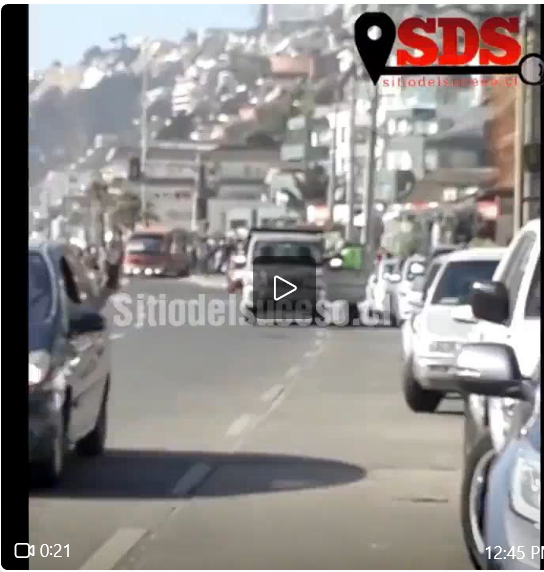 John Fuera de la Camioneta Bajo Ataque thumbnail